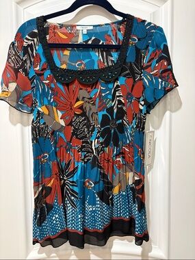 NICOLA Teal Red Black Floral Pleated Short Sleeve Crochet Trim Tunic Top M NWT